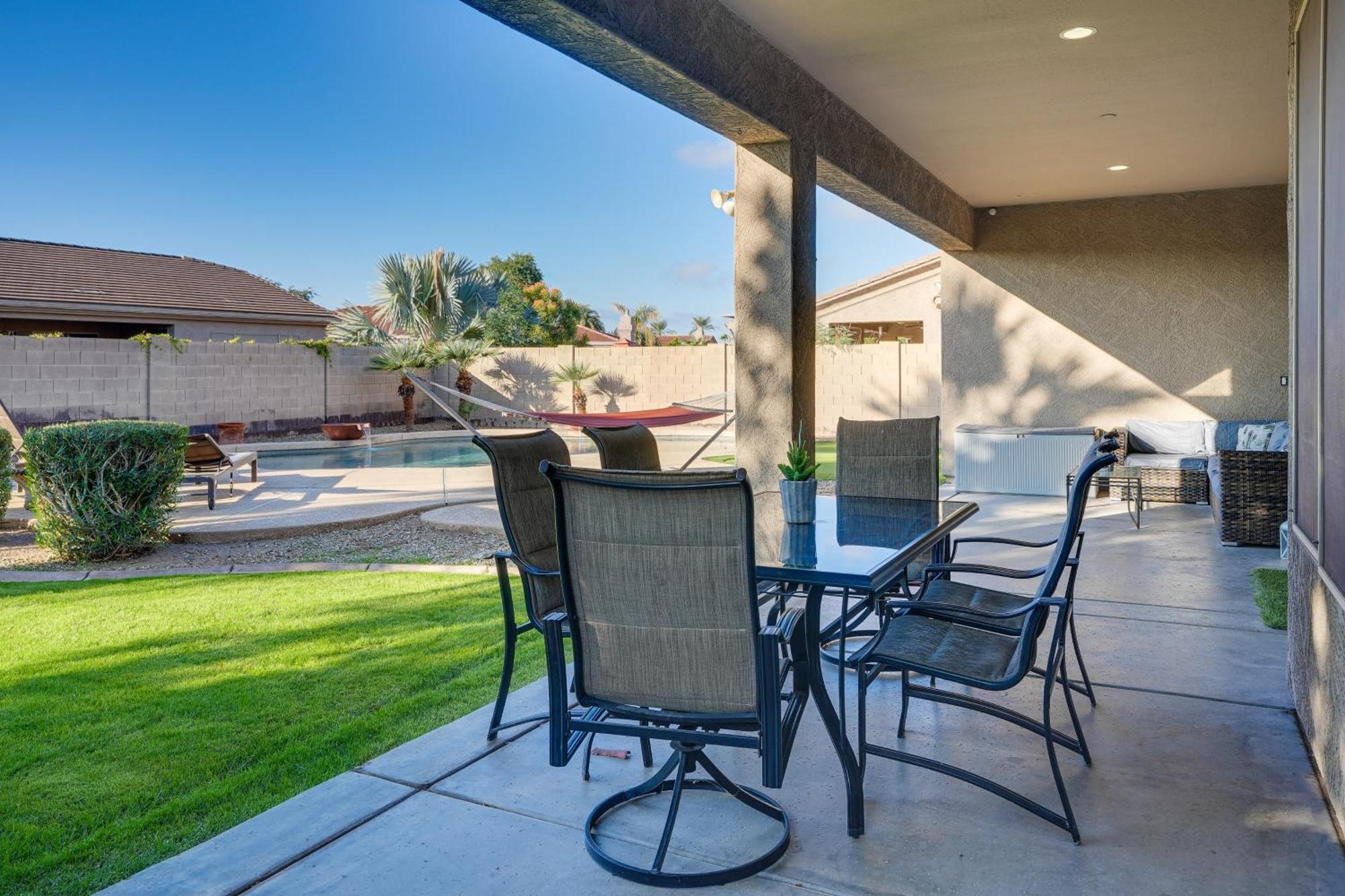 Goodyear Group Getaway With Pool And Putting Green Exterior foto