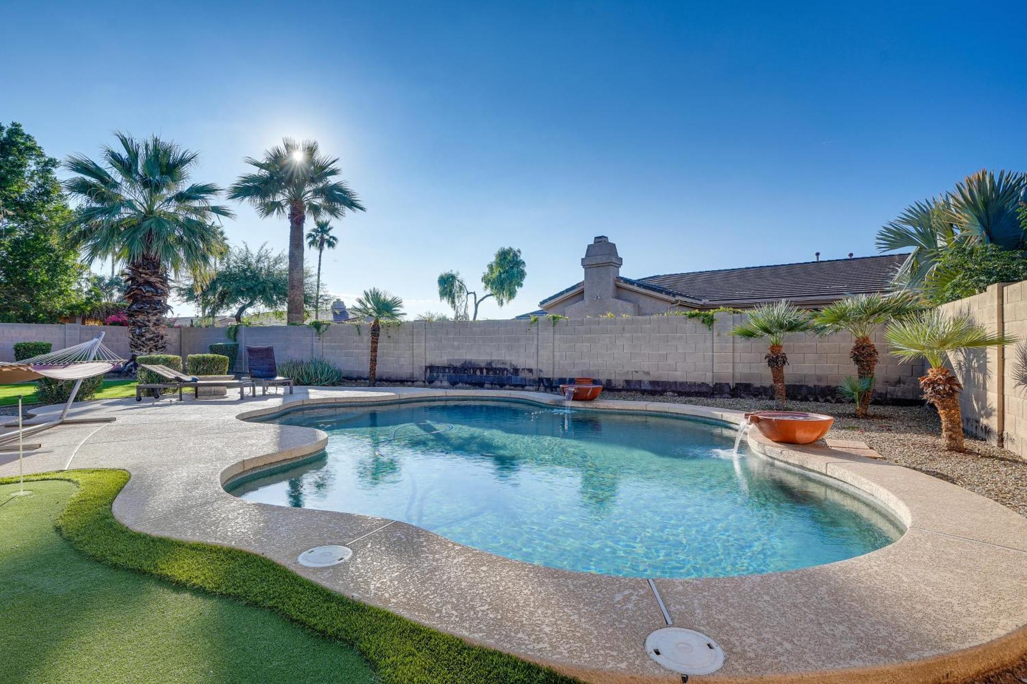 Goodyear Group Getaway With Pool And Putting Green Exterior foto